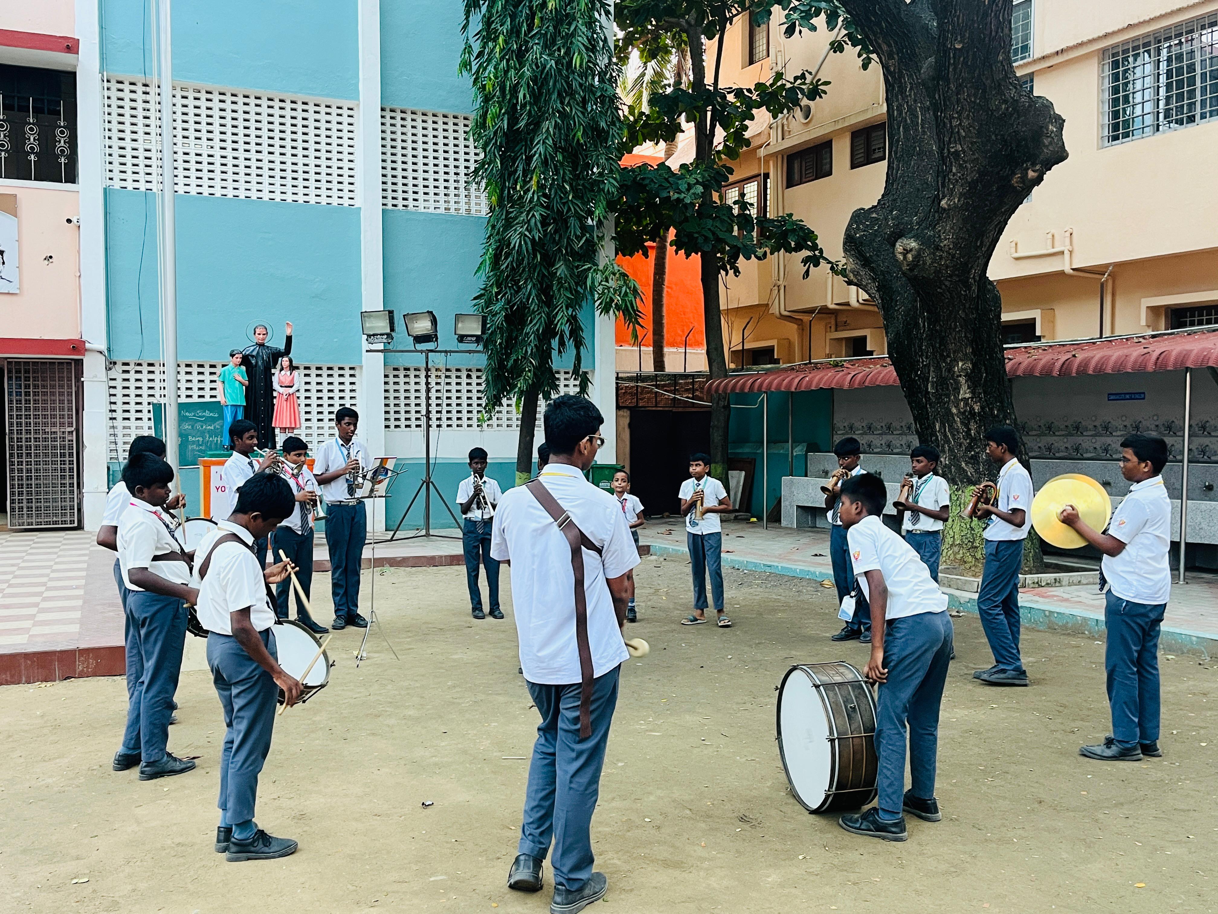 BAND CLASS